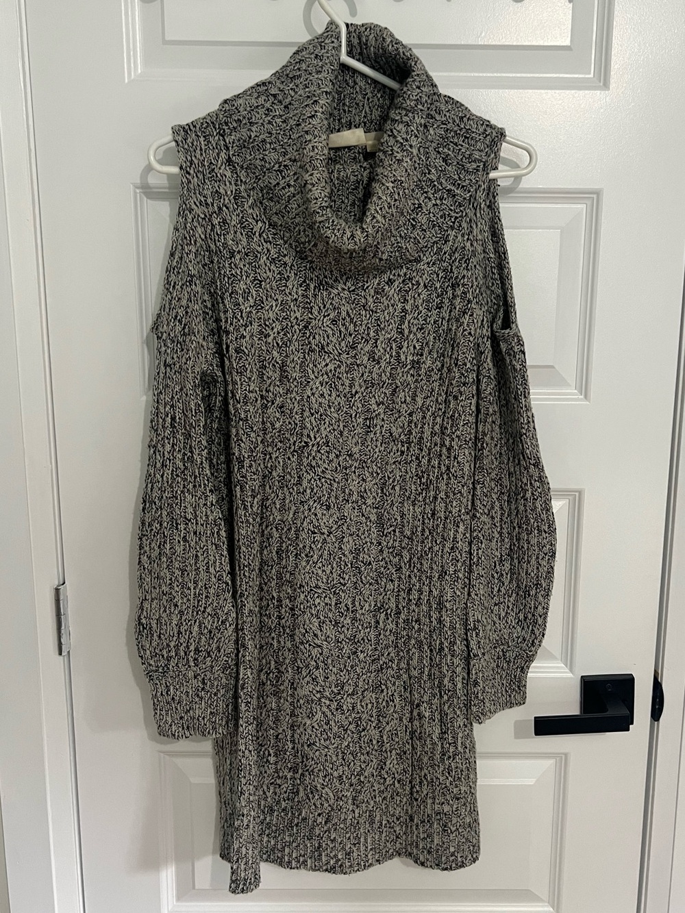243 - La Classe Couture Turtleneck Cold-Shoulder Sweater Dress in Heather Gray